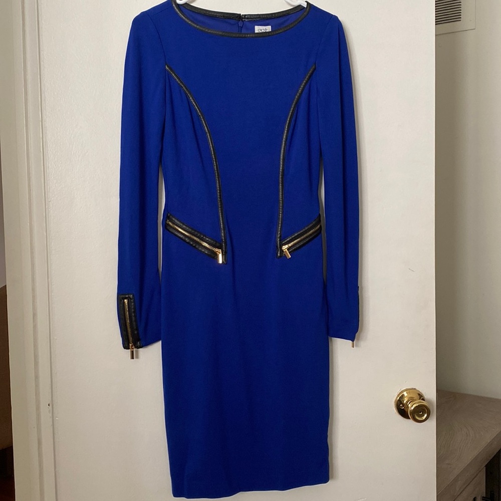 Cachè electric blue dress